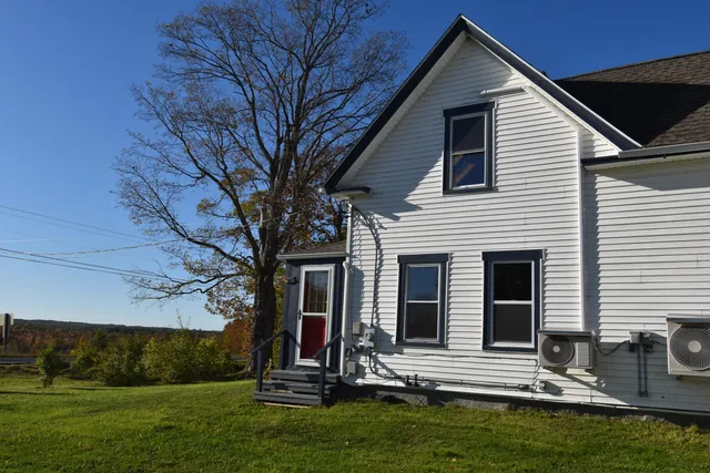 $275,000 | 5 N Road, Detroit, ME 04929