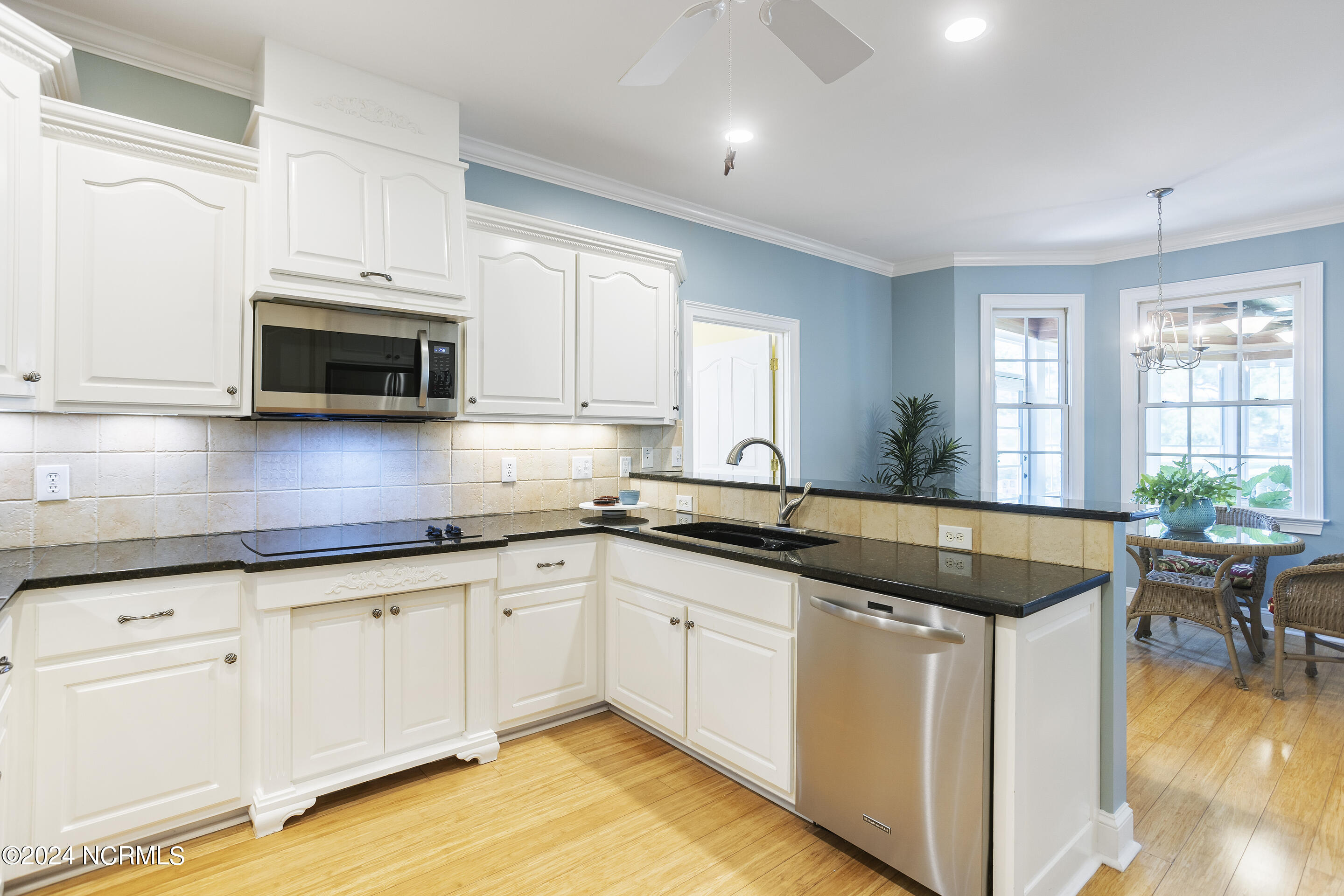9266 Checkerberry Square Calabash, NC 28467 - Photo 11 of 46 Gourmet kitchen