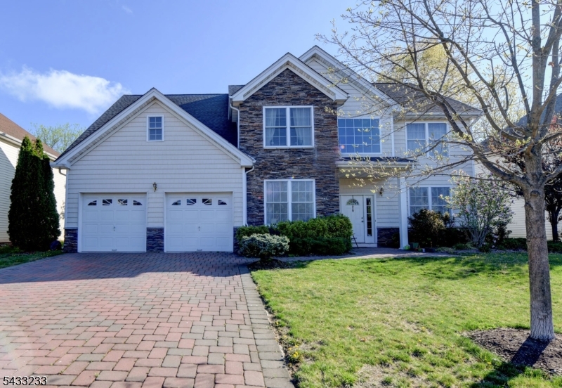 26 Pine Lane Springfield, NJ 07081 - Photo 3 of 24