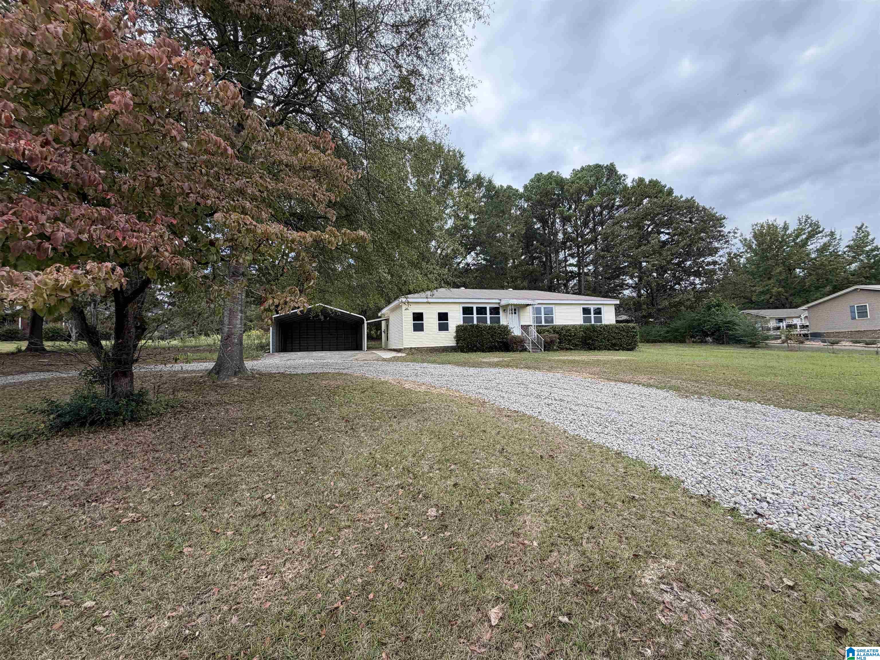 240 Tumblin Road Warrior, AL 35180 - Photo 2 of 28