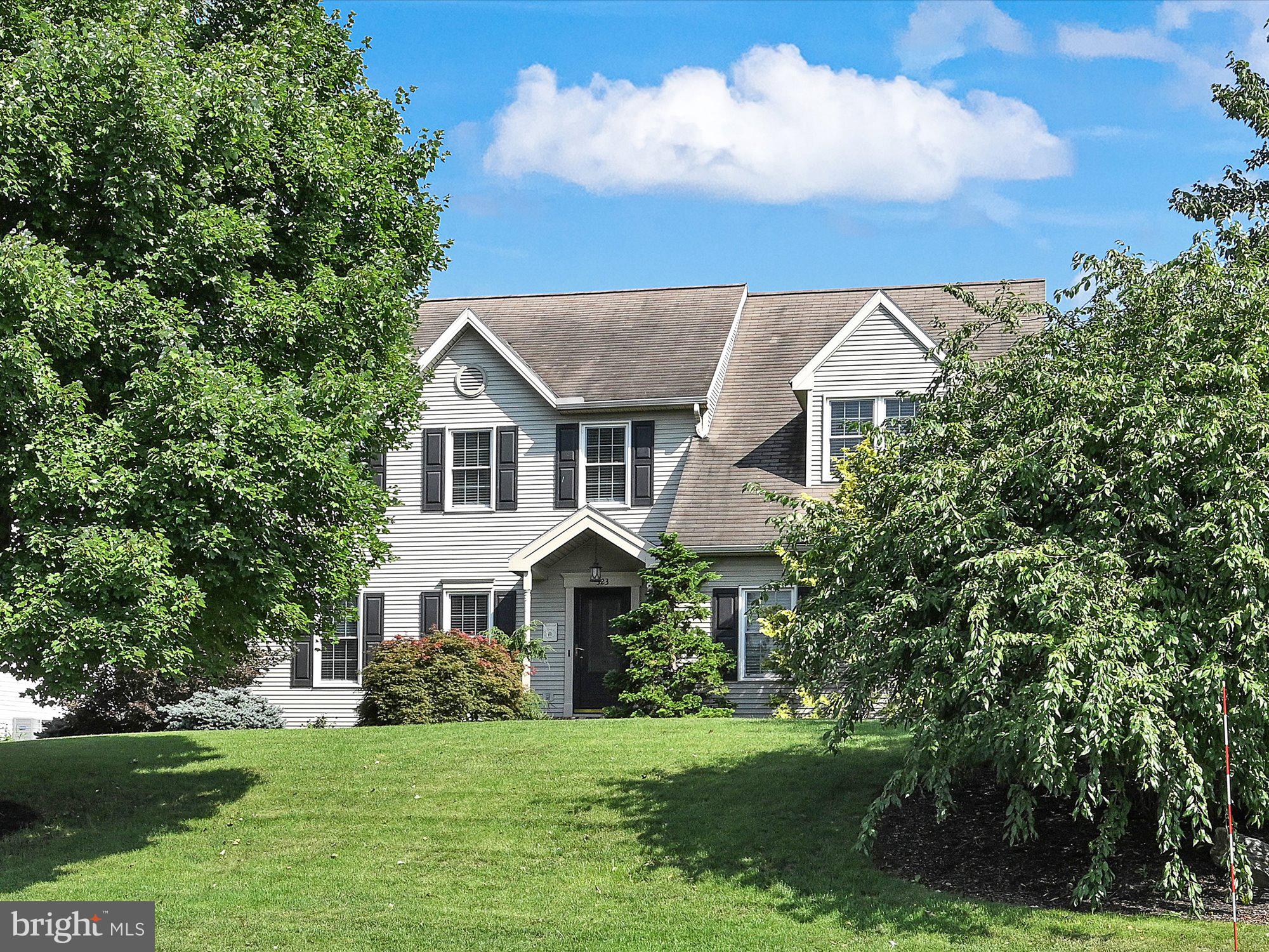 323 Royal Hunt Way Lititz, PA 17543 - Photo 1 of 29