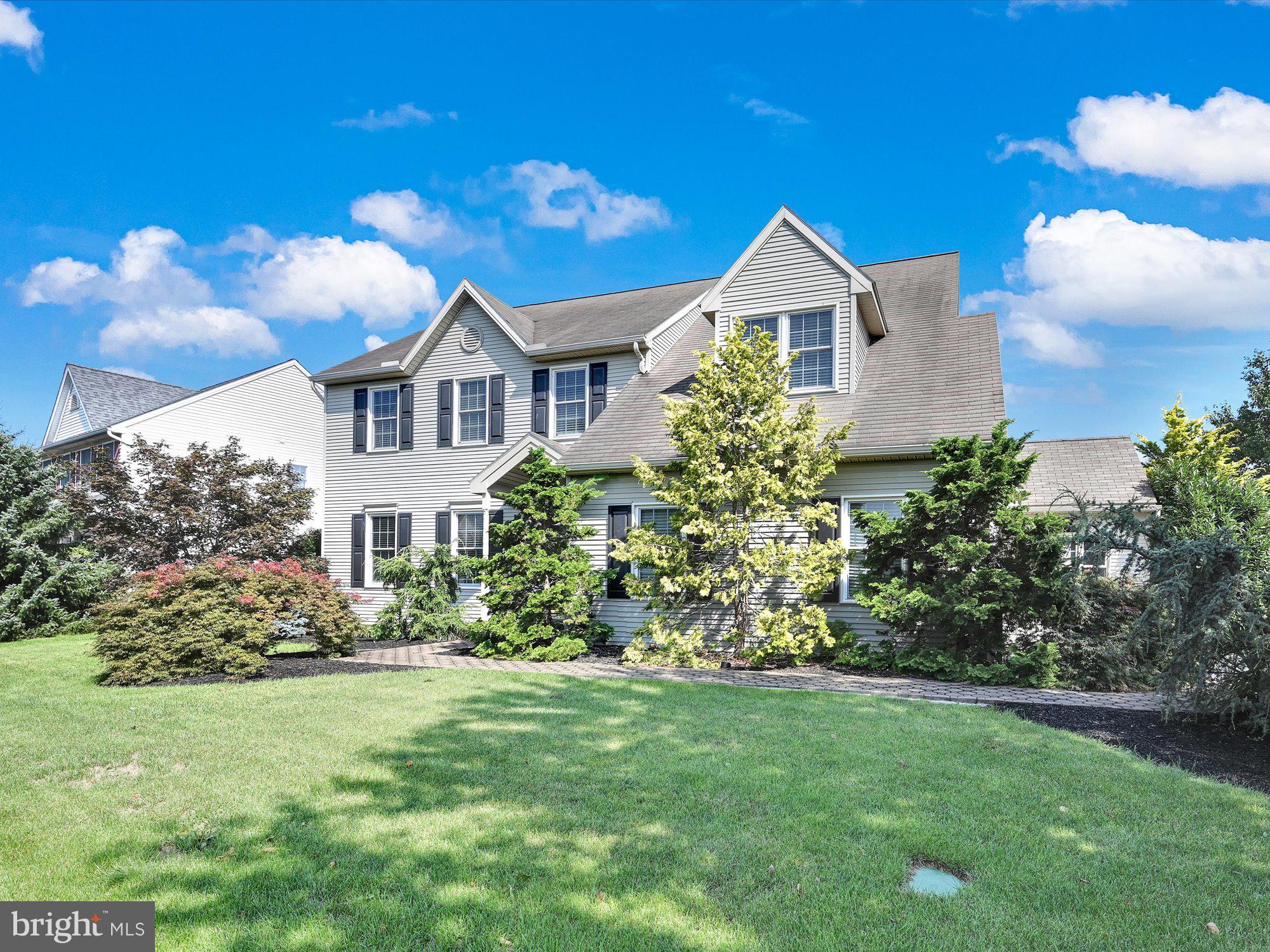 323 Royal Hunt Way Lititz, PA 17543 - Photo 3 of 29