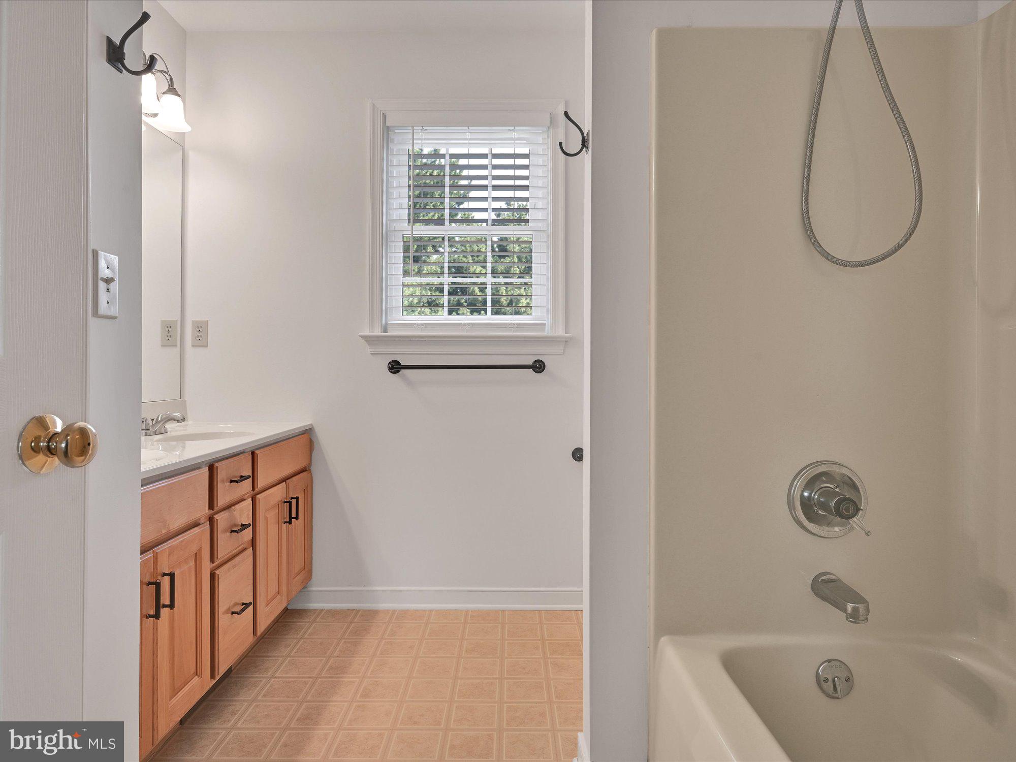 323 Royal Hunt Way Lititz, PA 17543 - Photo 22 of 29