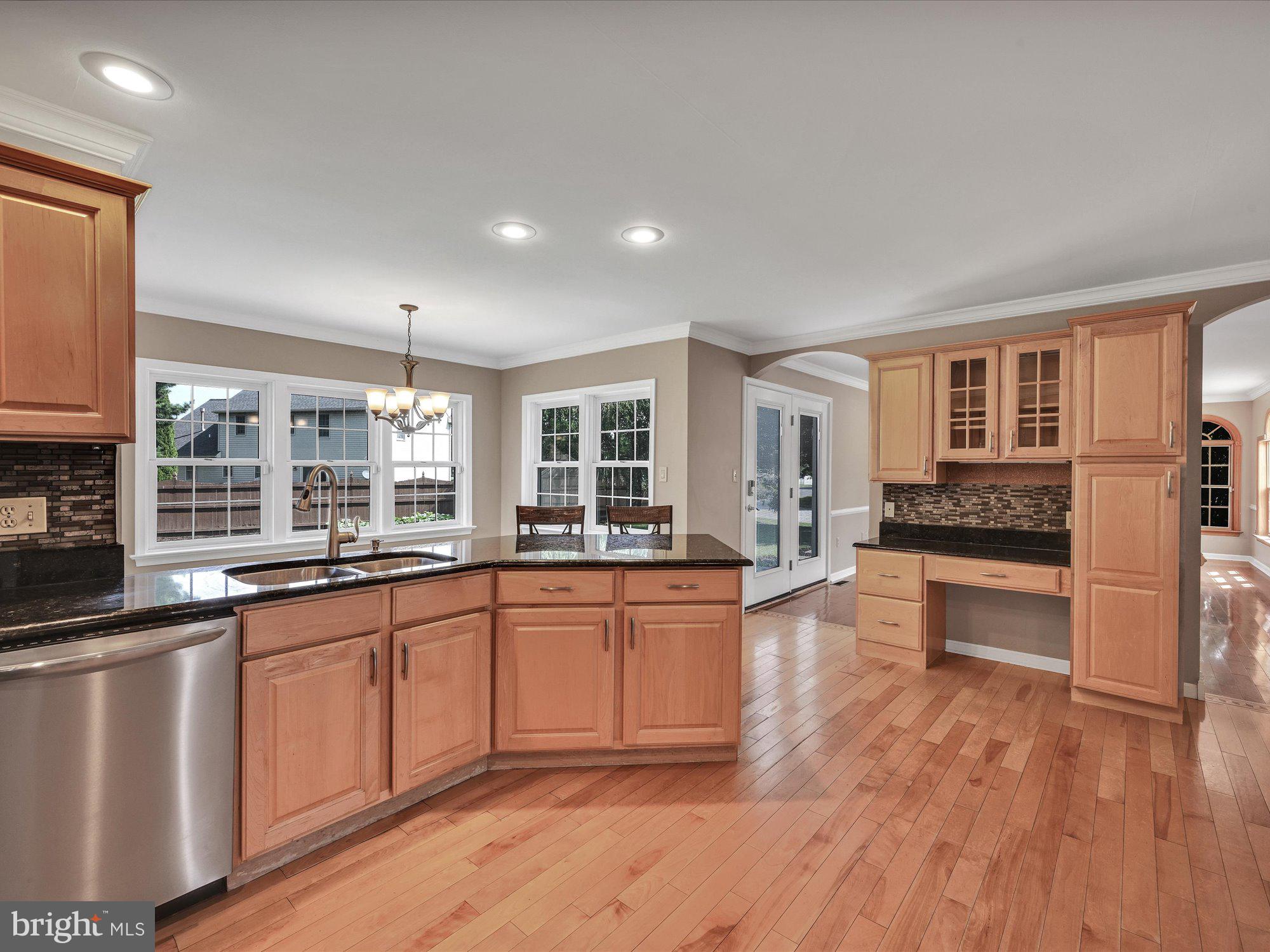 323 Royal Hunt Way Lititz, PA 17543 - Photo 9 of 29