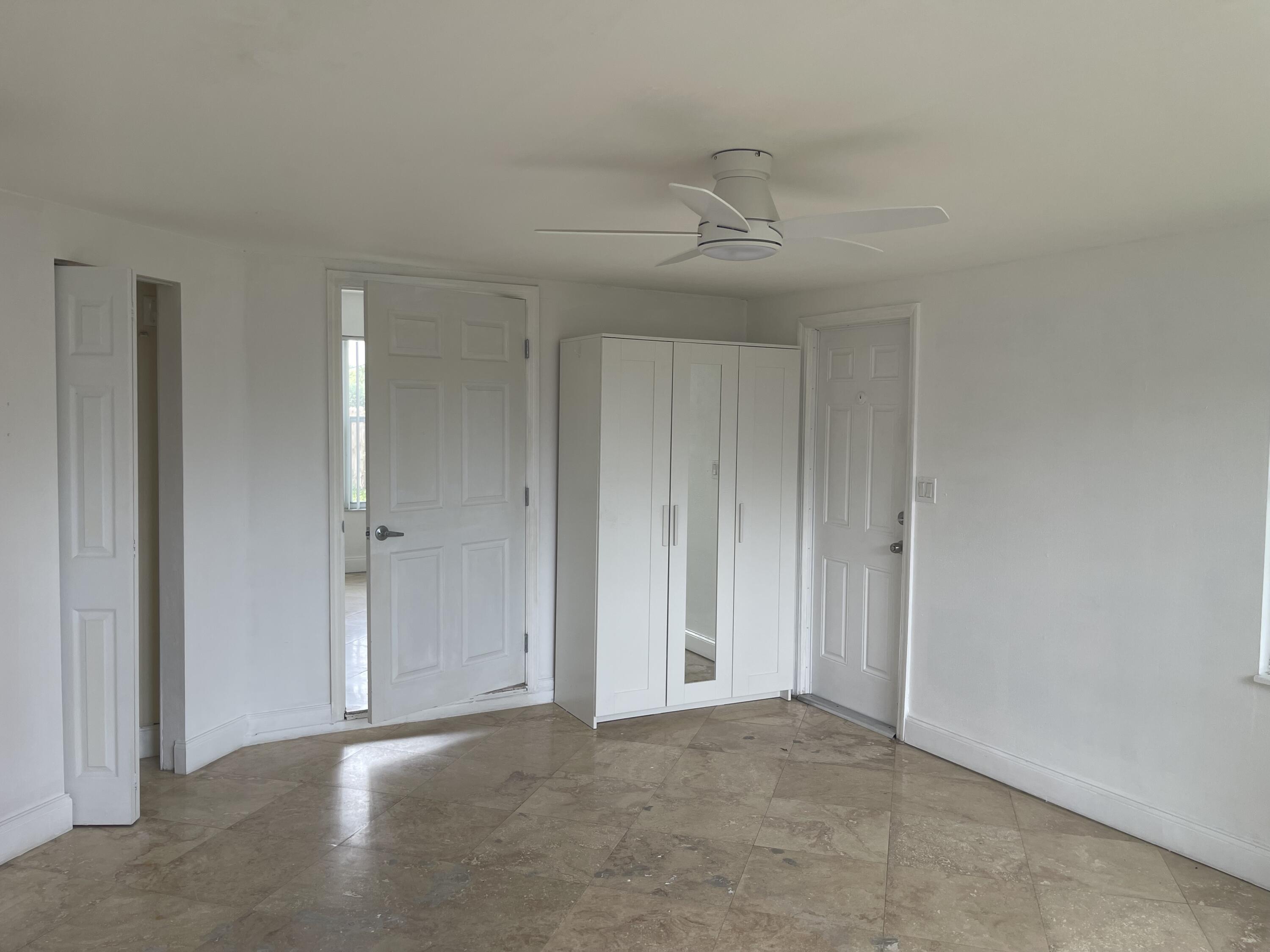 927 West Royal Palm Road Boca Raton, FL 33486 - Photo 25 of 31 a view of an empty room