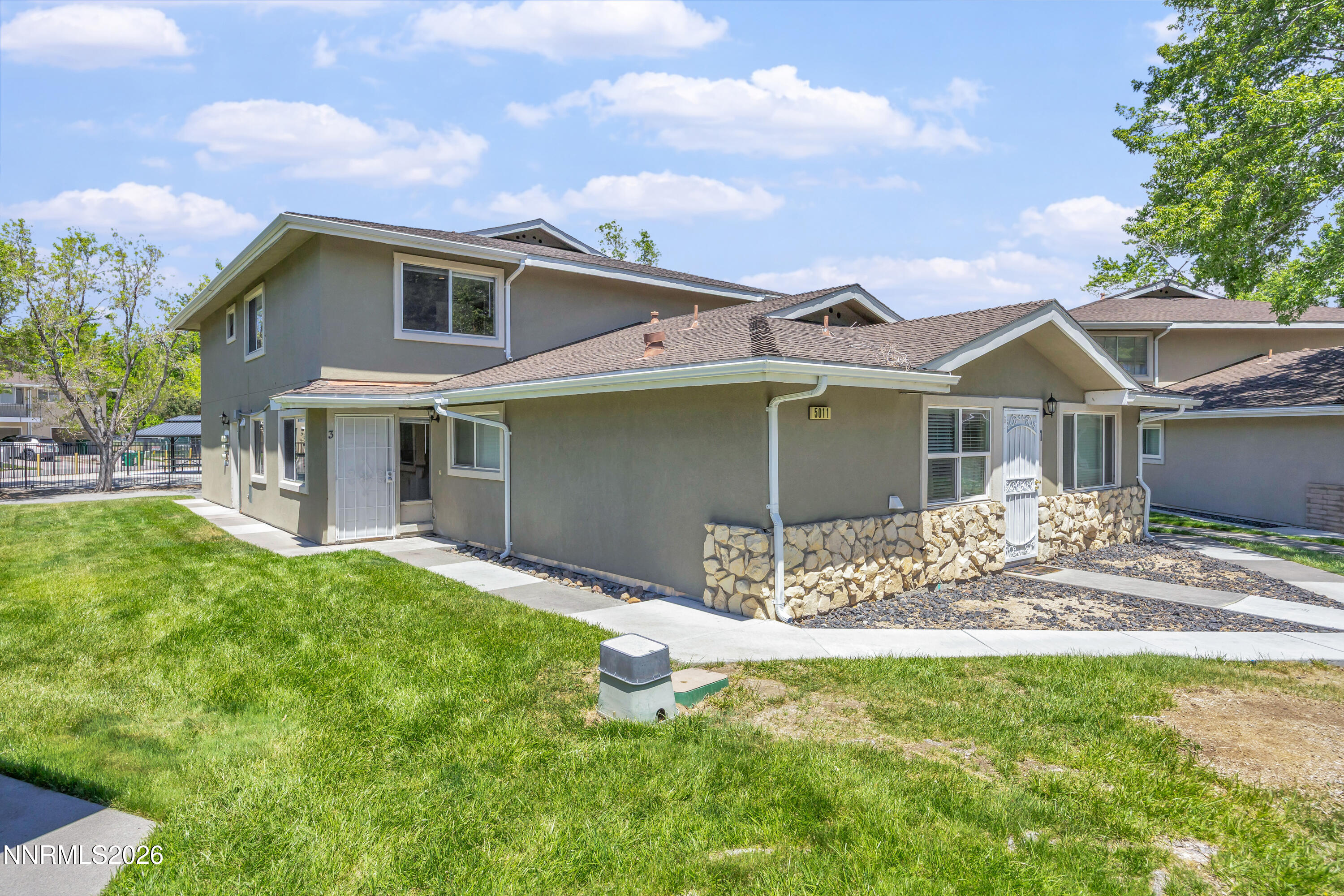 5011 Tahiti Way, Unit 3 Reno, NV 89502 - Photo 2 of 18 1_img_5488