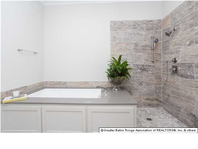 1641 Ruelle De Grace Drive Baton Rouge, LA 70810 - Photo 17 of 26 Gallery Image 17