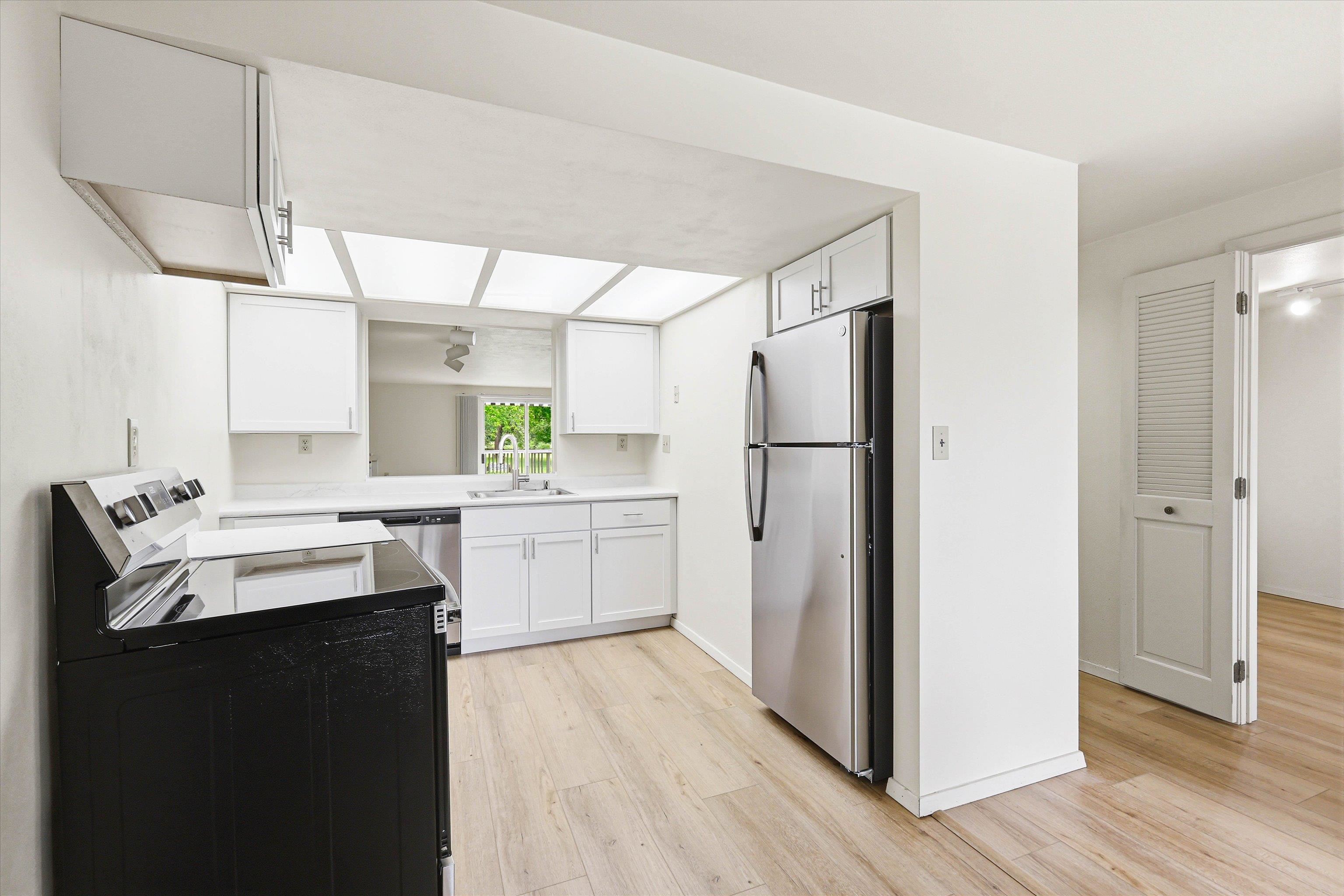1001 South Oneida Street, Unit 2E Appleton, WI 54915 - Photo 8 of 29