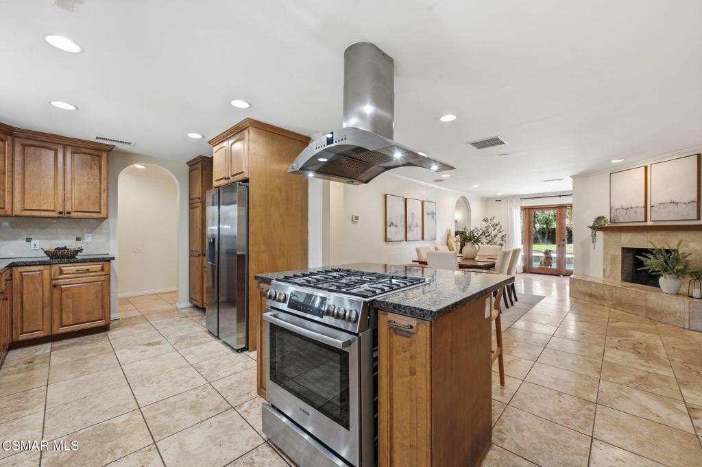 897 Old Farm Road Thousand Oaks, CA 91360 - Photo 13 of 35