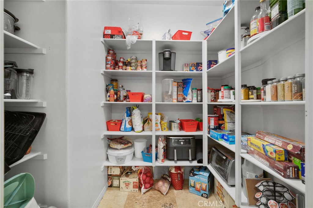 18604 Sunset Knoll Drive Riverside, CA 92504 - Photo 16 of 66 Walk in pantry