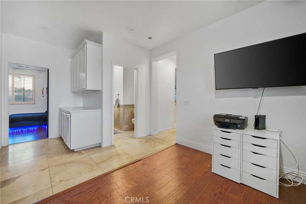 18604 Sunset Knoll Drive Riverside, CA 92504 - Photo 20 of 66 First Level En-suite Bedroom