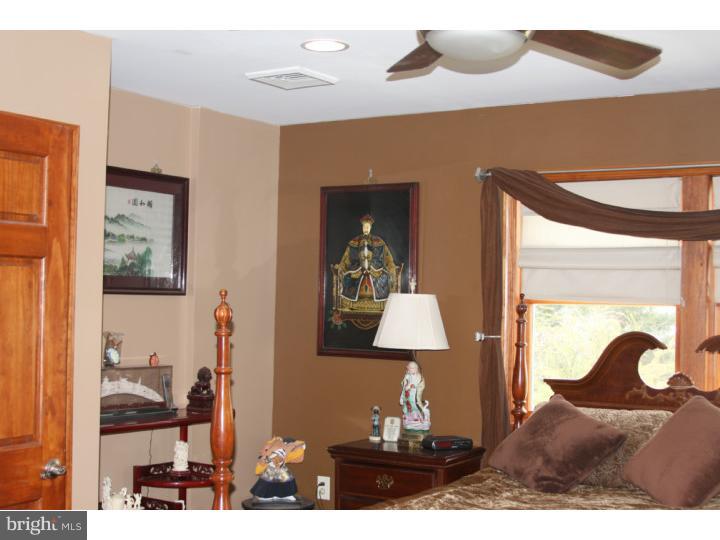 8609 Sagamore Road Philadelphia, PA 19128 - Photo 22 of 25