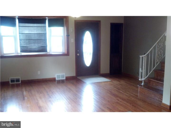 8609 Sagamore Road Philadelphia, PA 19128 - Photo 5 of 25
