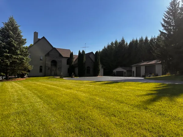 $1,200,000 | W1780 Auburn Ashford Drive, Auburn, WI 53010