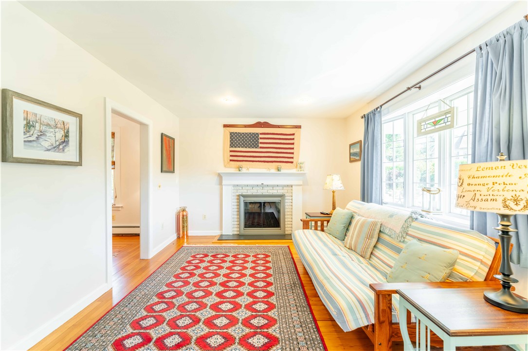 97 Beach Street Westerly, RI 02891 - Photo 15 of 33