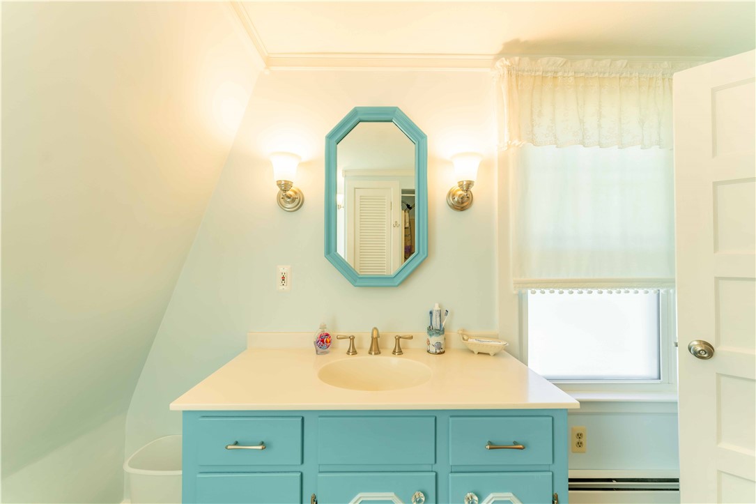 97 Beach Street Westerly, RI 02891 - Photo 20 of 33