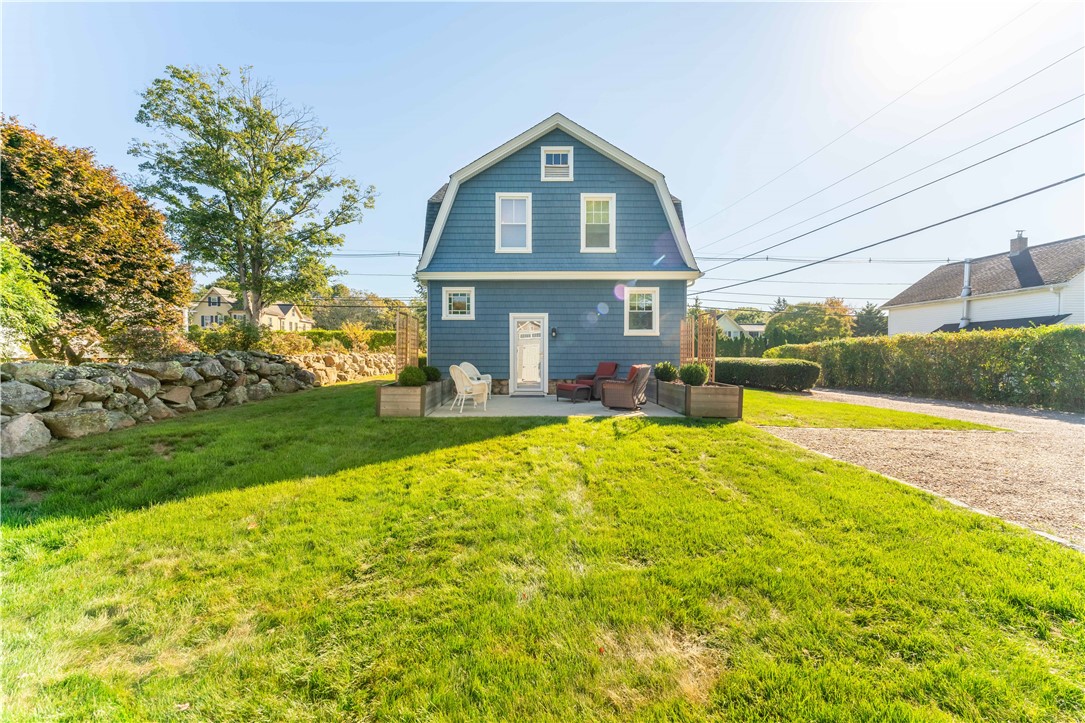 97 Beach Street Westerly, RI 02891 - Photo 5 of 33