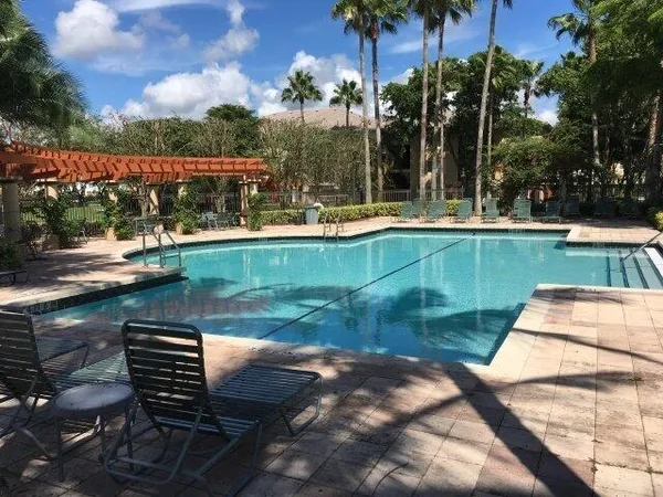 $220,000 | 4163 Haverhill Road, Unit 1211, West Palm Beach, FL 33417