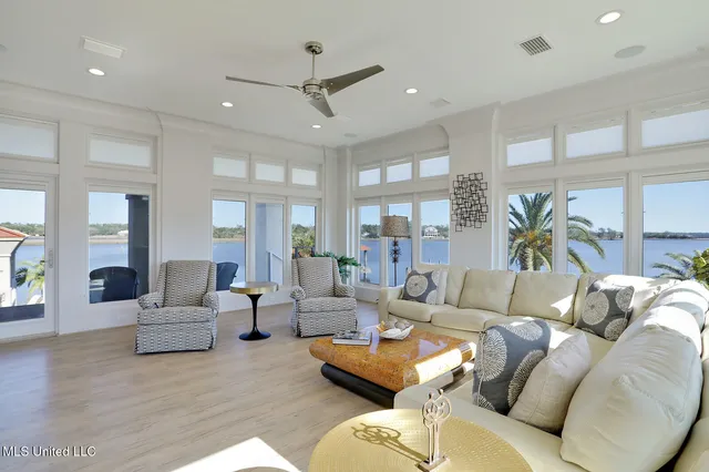 $2,800,000 | 104 Spanish Point Court, Ocean Springs, MS 39564