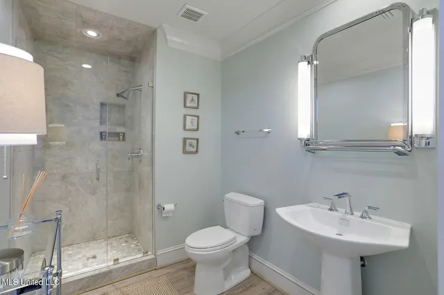 $2,800,000 | 104 Spanish Point Court, Ocean Springs, MS 39564