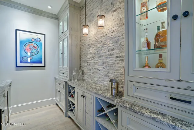 $2,800,000 | 104 Spanish Point Court, Ocean Springs, MS 39564