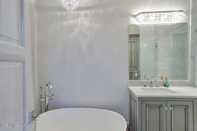 $2,800,000 | 104 Spanish Point Court, Ocean Springs, MS 39564