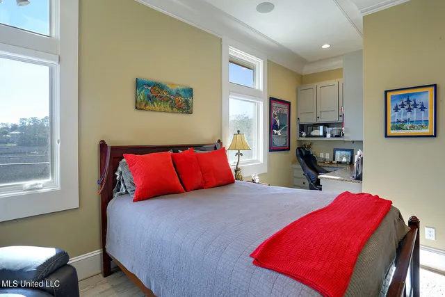 $2,800,000 | 104 Spanish Point Court, Ocean Springs, MS 39564