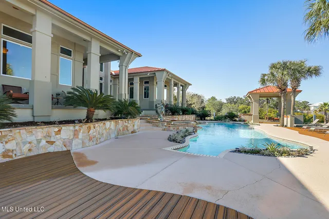 $2,800,000 | 104 Spanish Point Court, Ocean Springs, MS 39564