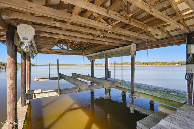 $2,800,000 | 104 Spanish Point Court, Ocean Springs, MS 39564