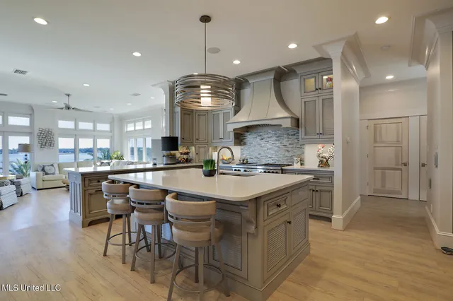 $2,800,000 | 104 Spanish Point Court, Ocean Springs, MS 39564