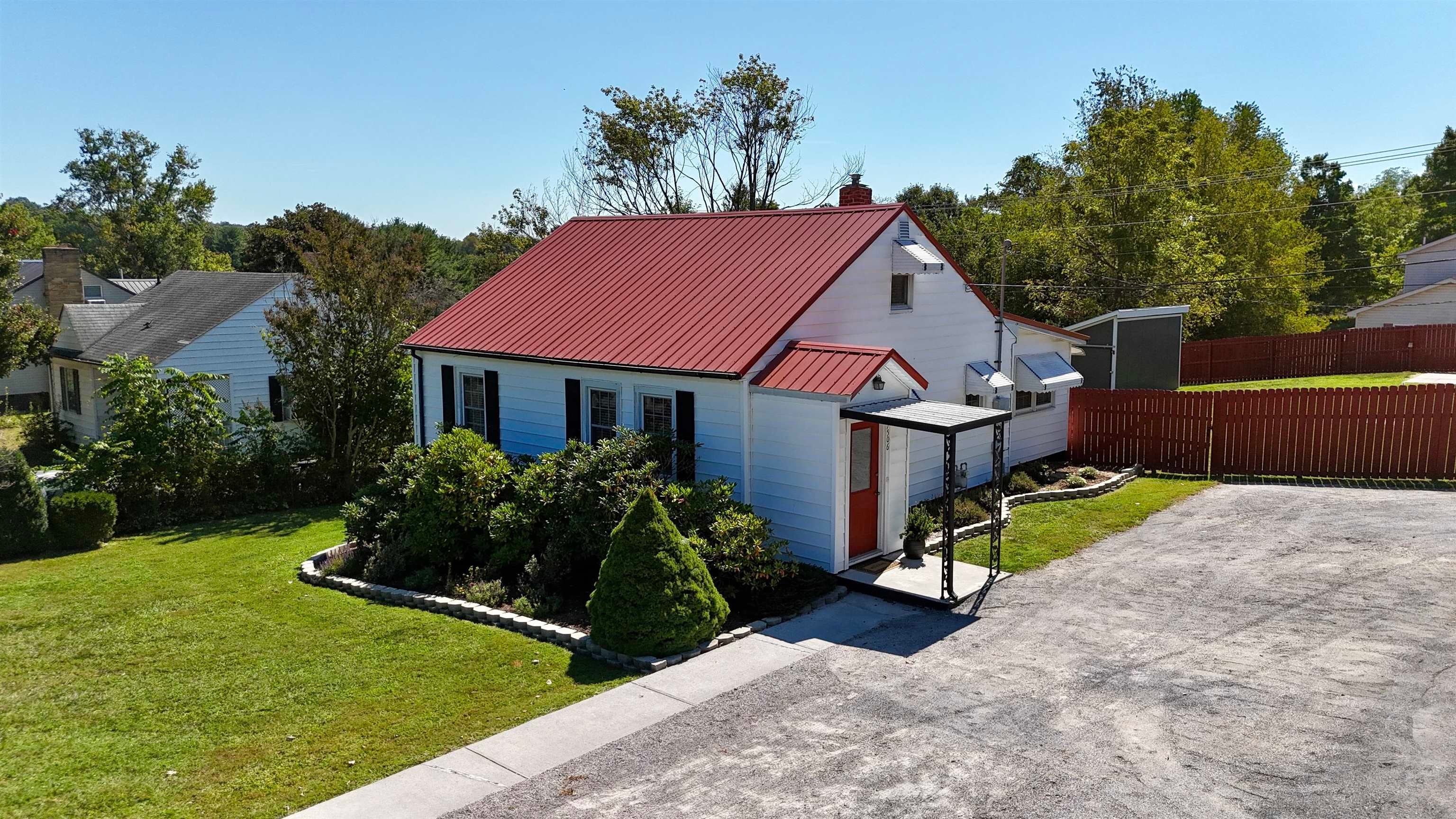 7506 Ridge Road Radford, VA 24141 - Photo 1 of 27 Gallery Image 1