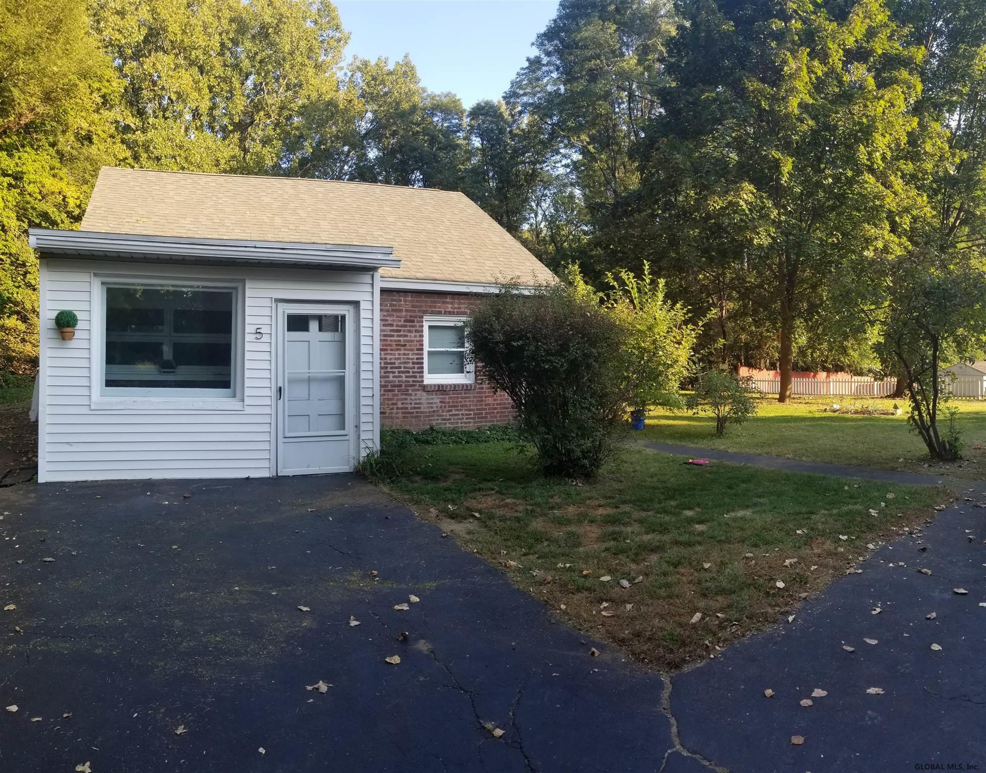 3 Alton Road Guilderland, NY 12203 - Photo 3 of 25 Photo 3