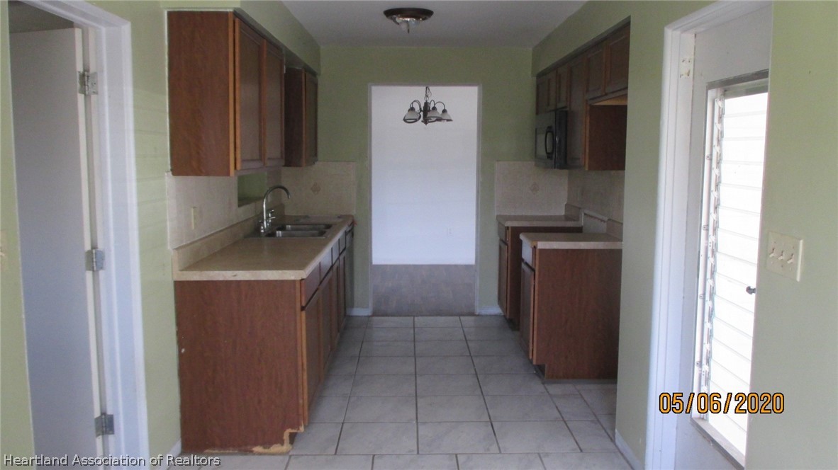 2333 Avalon Road Sebring, FL 33870 - Photo 5 of 17 Gallery Image 5