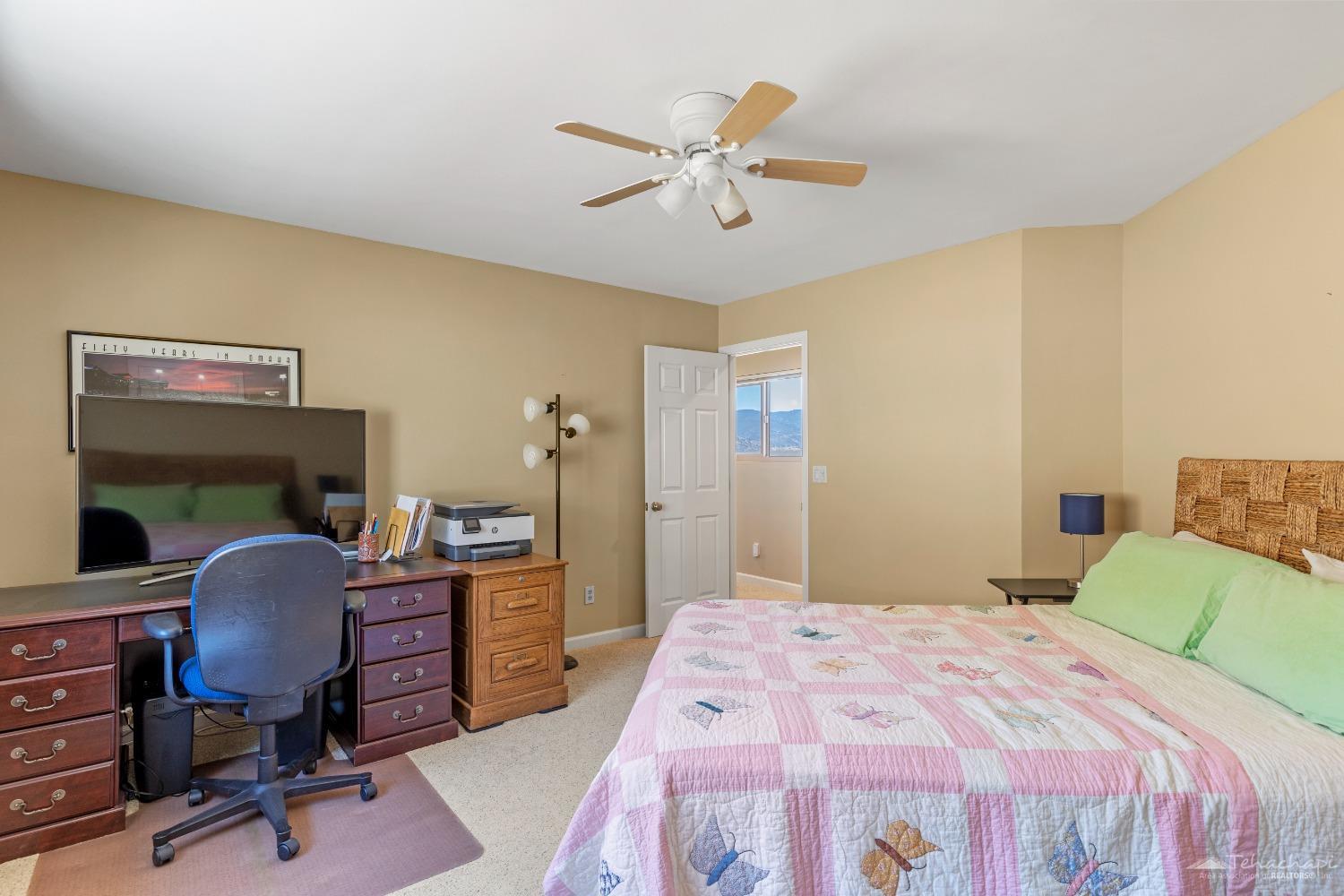 25400 Bear Valley Road Tehachapi, CA 93561 - Photo 20 of 50 Gallery Image 20