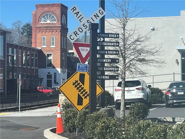 $618,530 | 432 Edgewater Chase, Canton, GA 30115