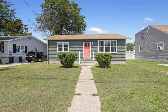 $499,999 | 19 Arbor Road, Villas, NJ 08251