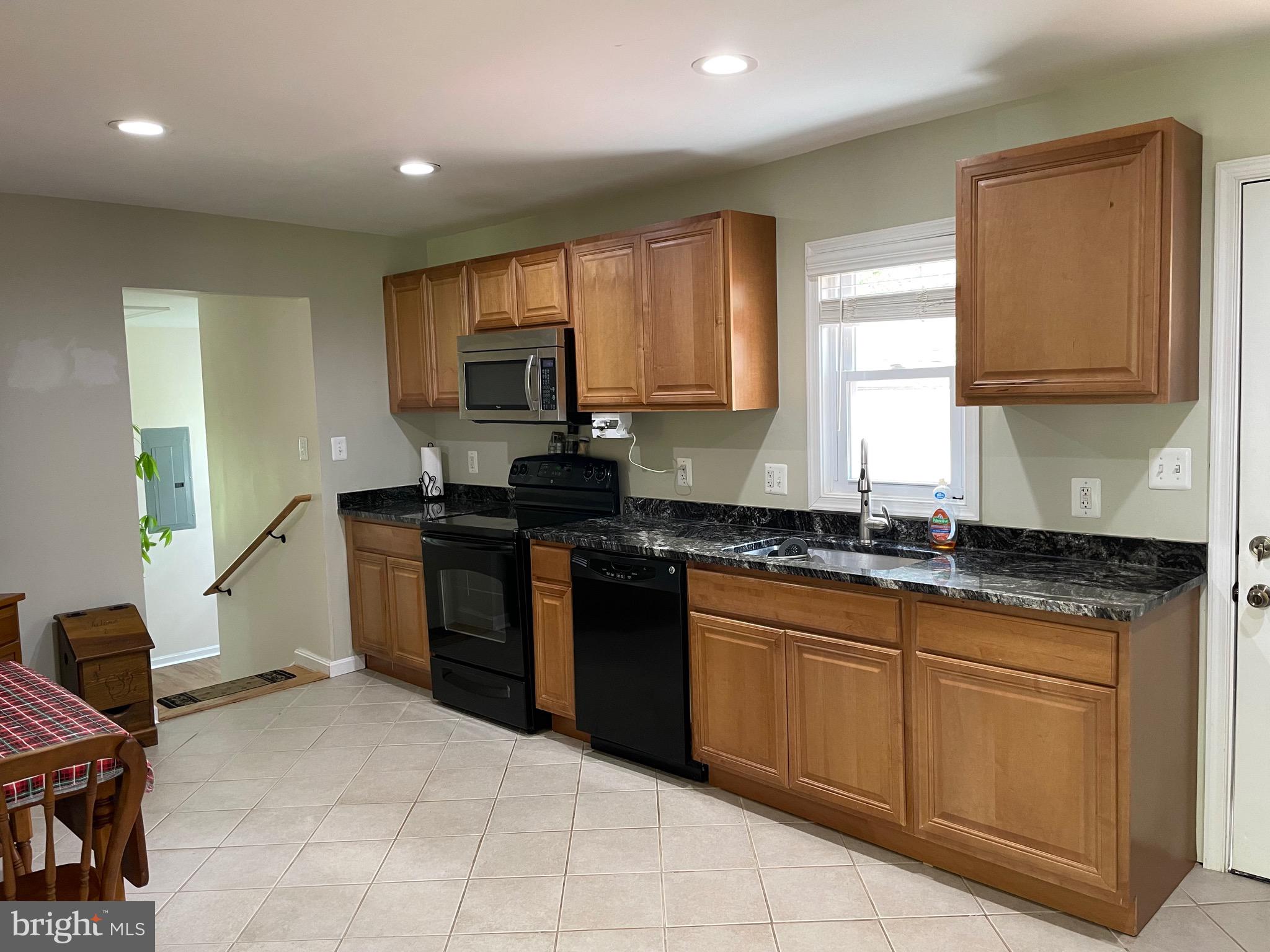 8603 Rugby Manassas, VA 20111 - Photo 14 of 27 Gallery Image 14