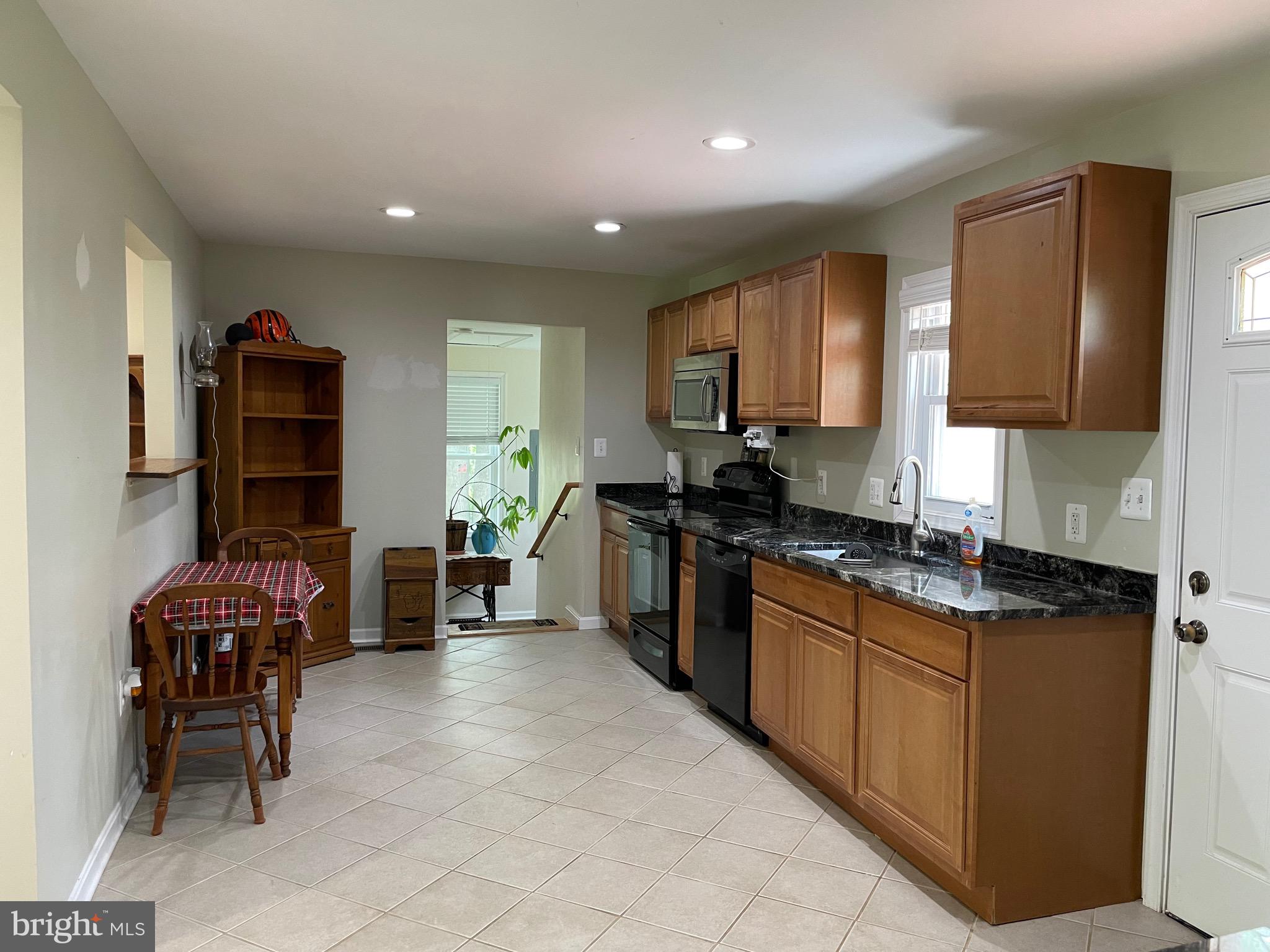 8603 Rugby Manassas, VA 20111 - Photo 15 of 27 Gallery Image 15