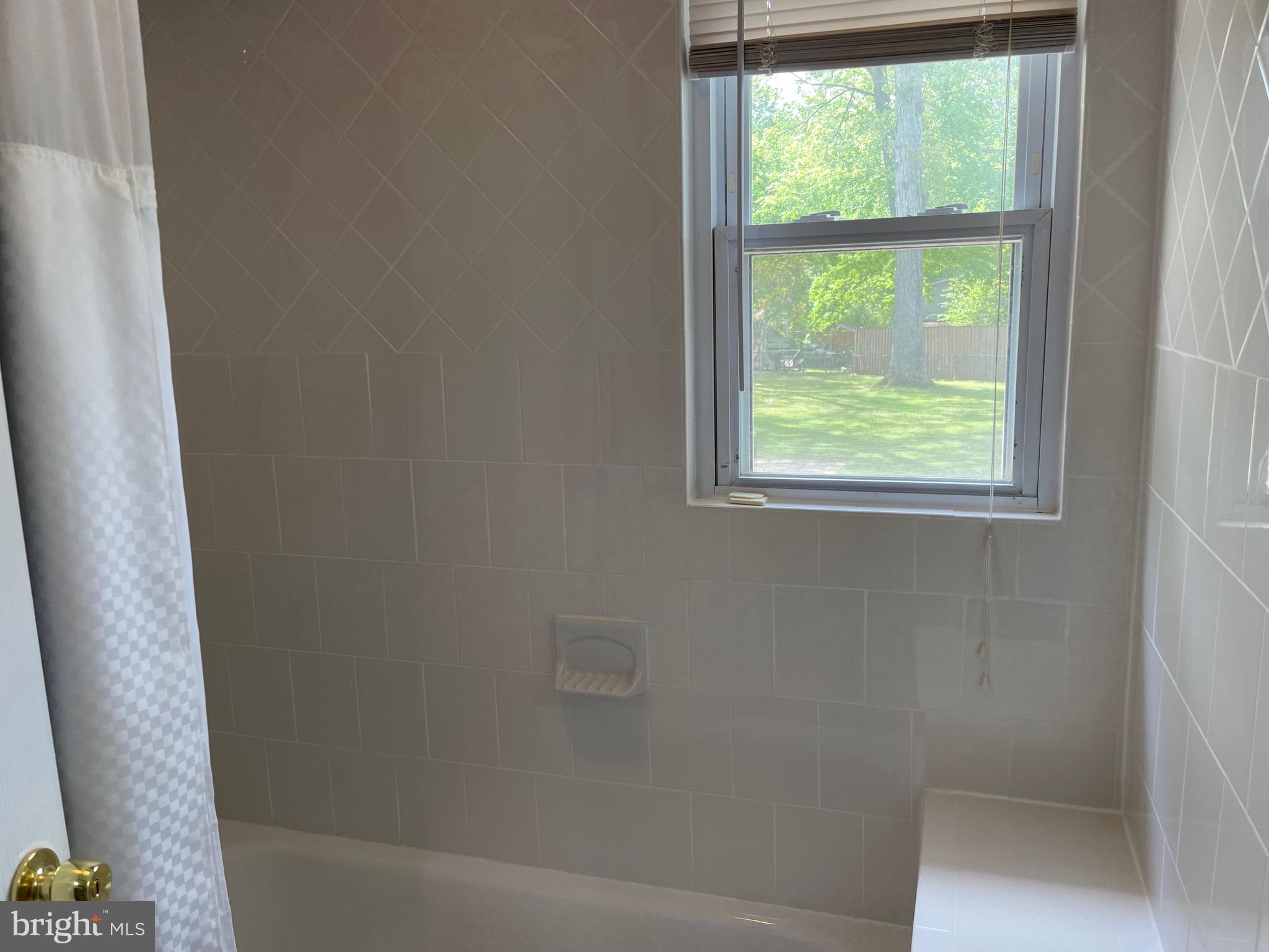 8603 Rugby Manassas, VA 20111 - Photo 20 of 27 Gallery Image 20