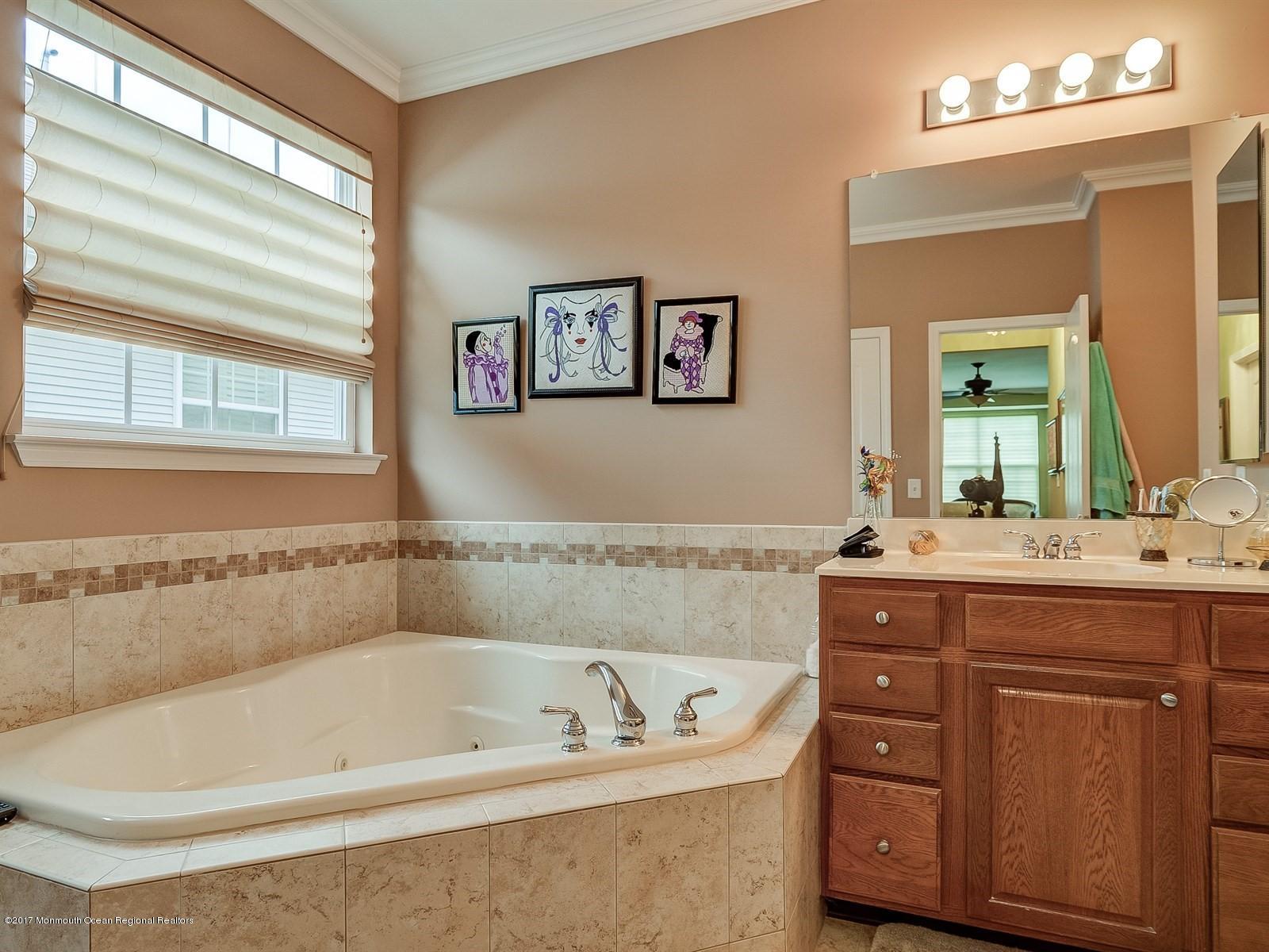 5 Percheron Road Manalapan, NJ 07726 - Photo 17 of 50 017_Master Bathroom