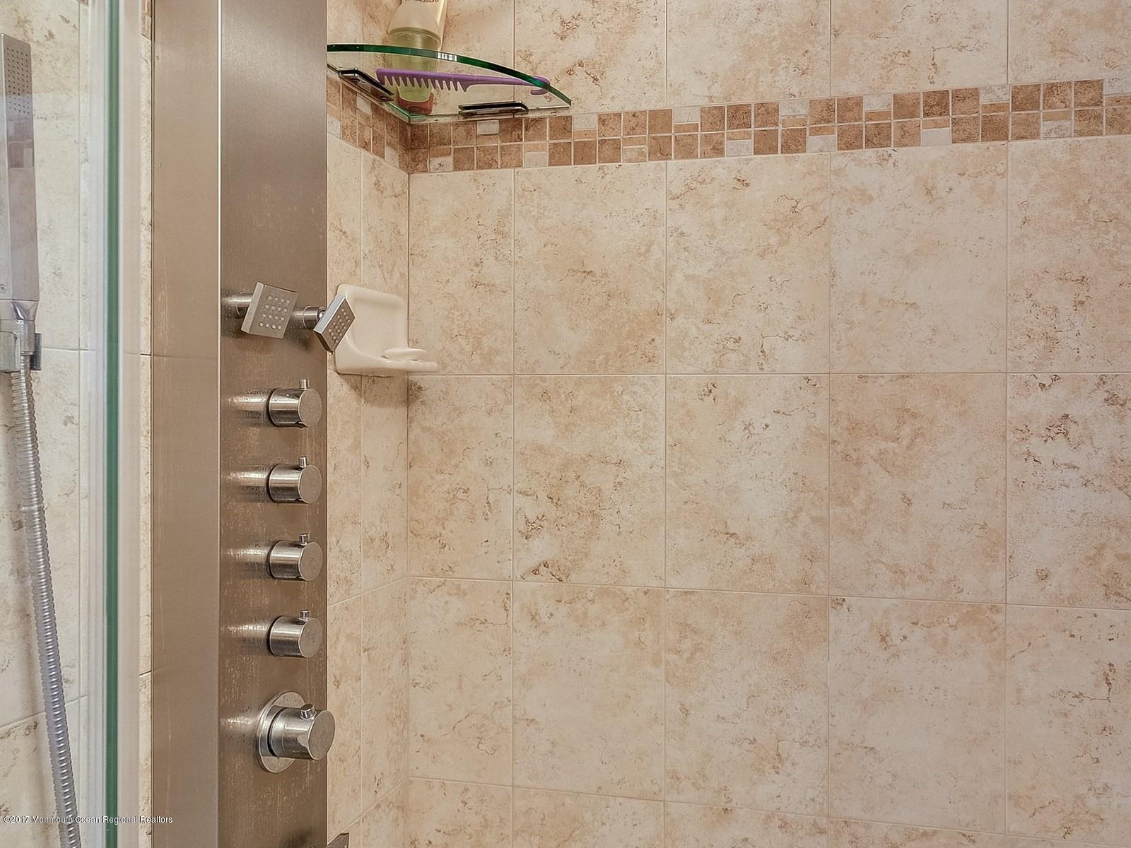 5 Percheron Road Manalapan, NJ 07726 - Photo 19 of 50 019_Master Bathroom