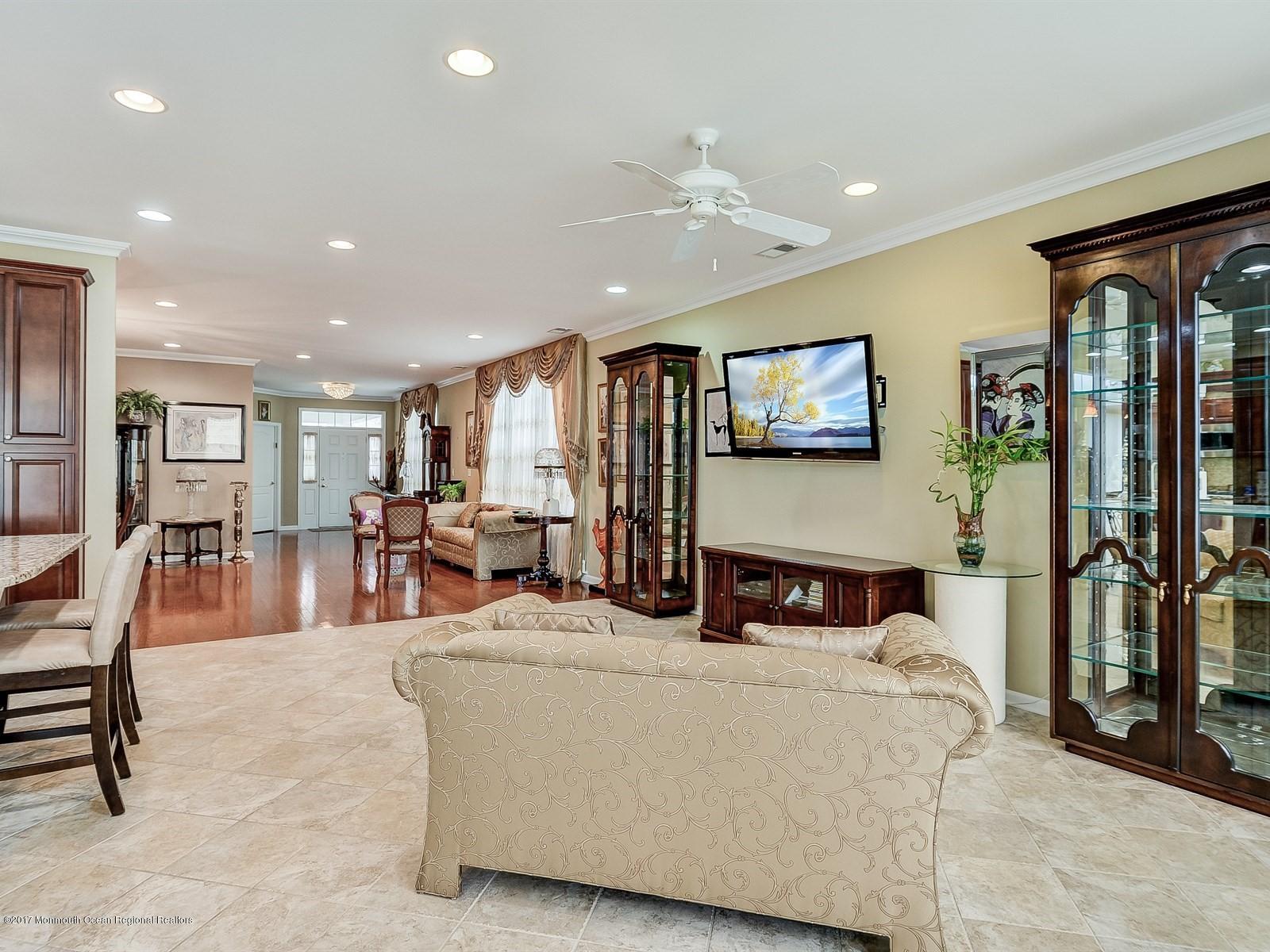 5 Percheron Road Manalapan, NJ 07726 - Photo 9 of 50 009_Family