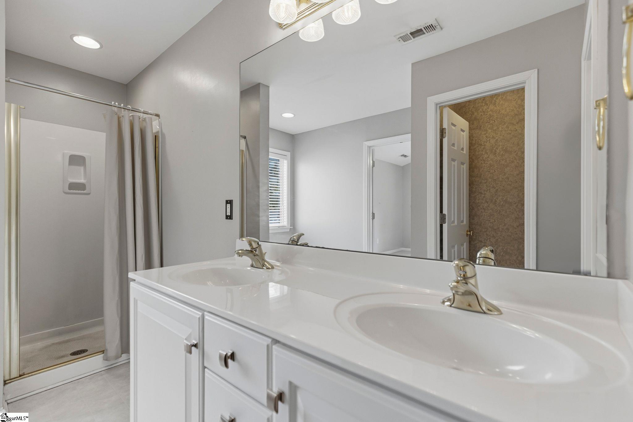 103 Timber Trace Way Easley, SC 29642 - Photo 33 of 44