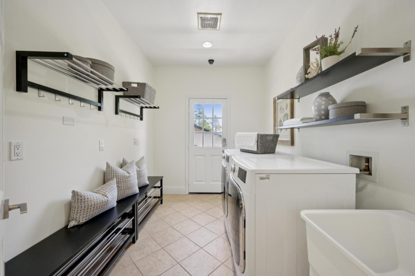520 Darrell Road Hillsborough, CA 94010 - Photo 65 of 104