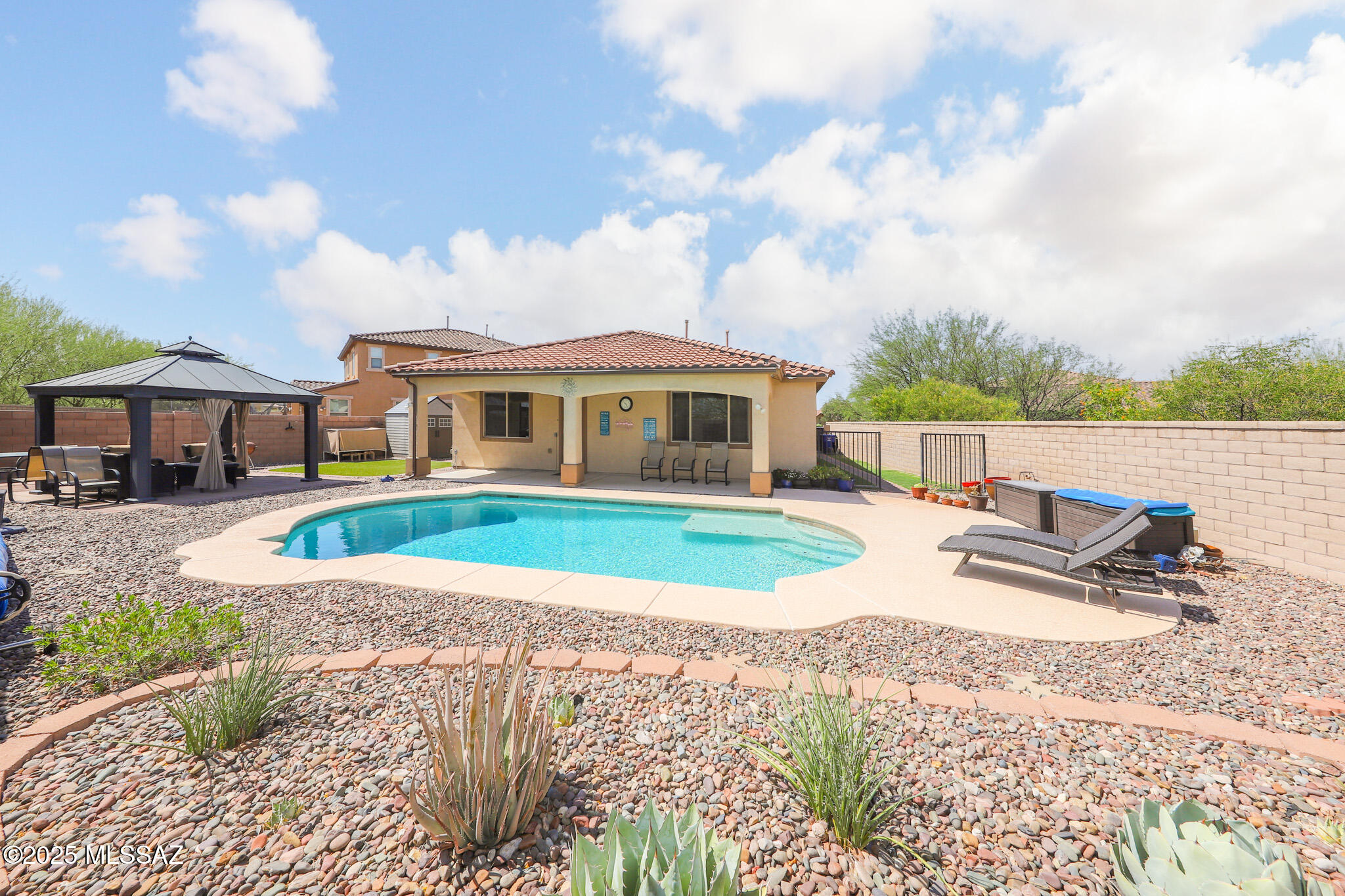 9426 Horned Lizard Loop Tucson, AZ 85747 - Photo 25 of 32
