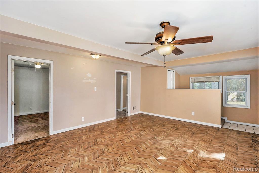 3067 South Adams Road Rochester, MI 48309 - Photo 8 of 33