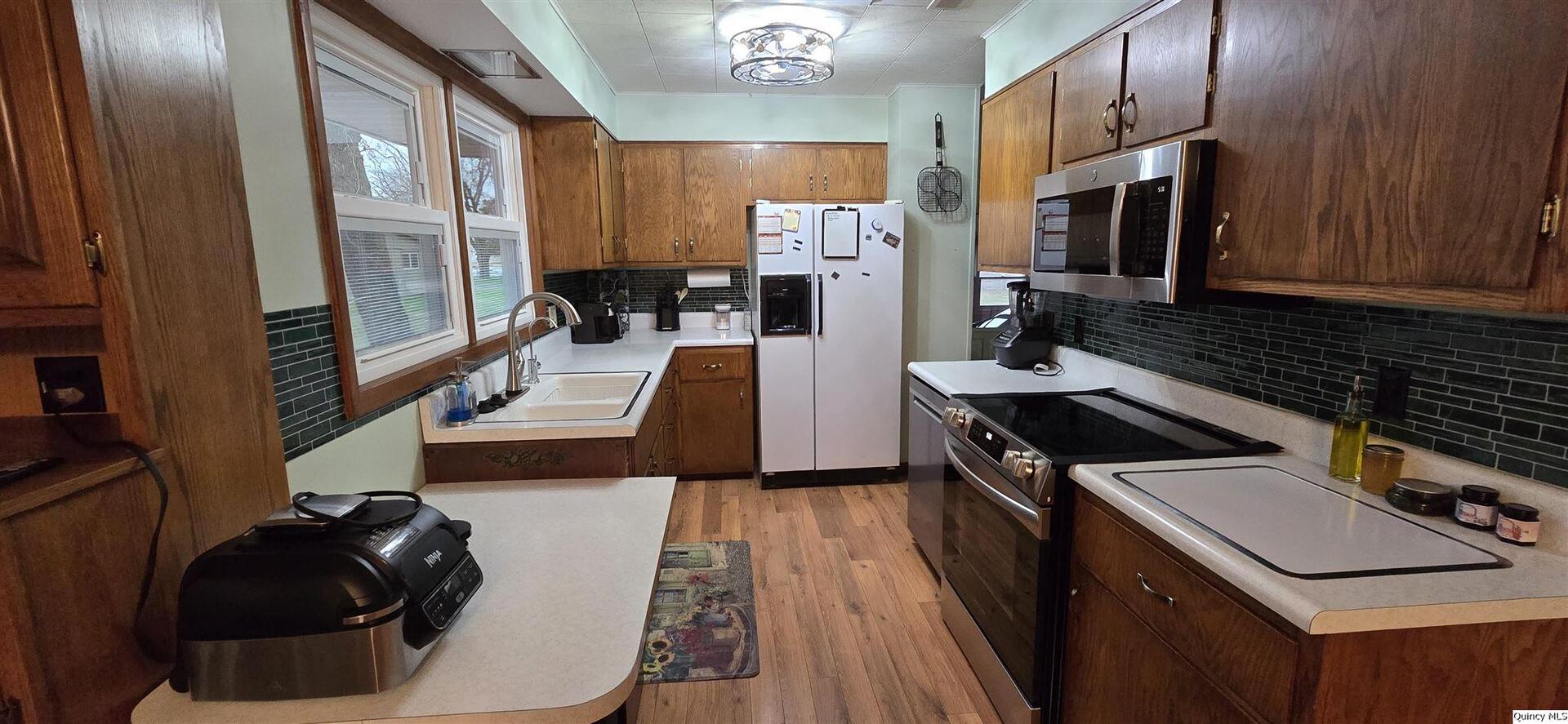 508 North Fayette Street Carthage, IL 62321 - Photo 17 of 33