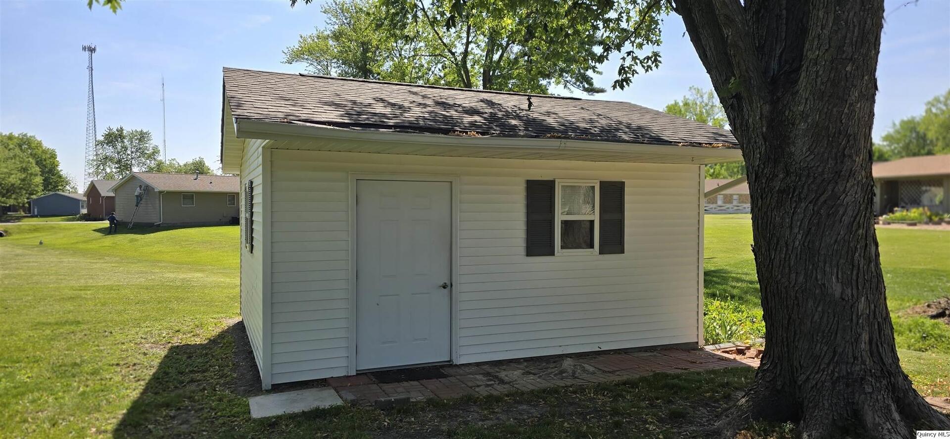 508 North Fayette Street Carthage, IL 62321 - Photo 9 of 33