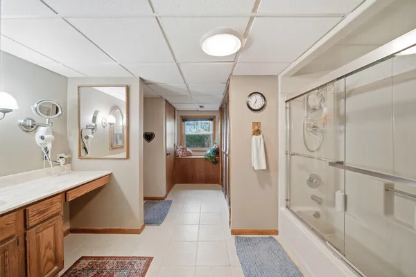 $289,900 | 3381 Pine Ridge Drive, Jackson, MI 49201