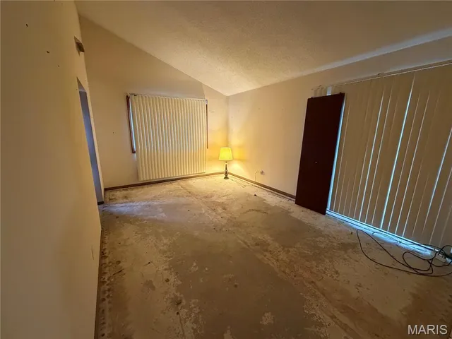 $107,000 | 602 Ledyard Drive, Florissant, MO 63031